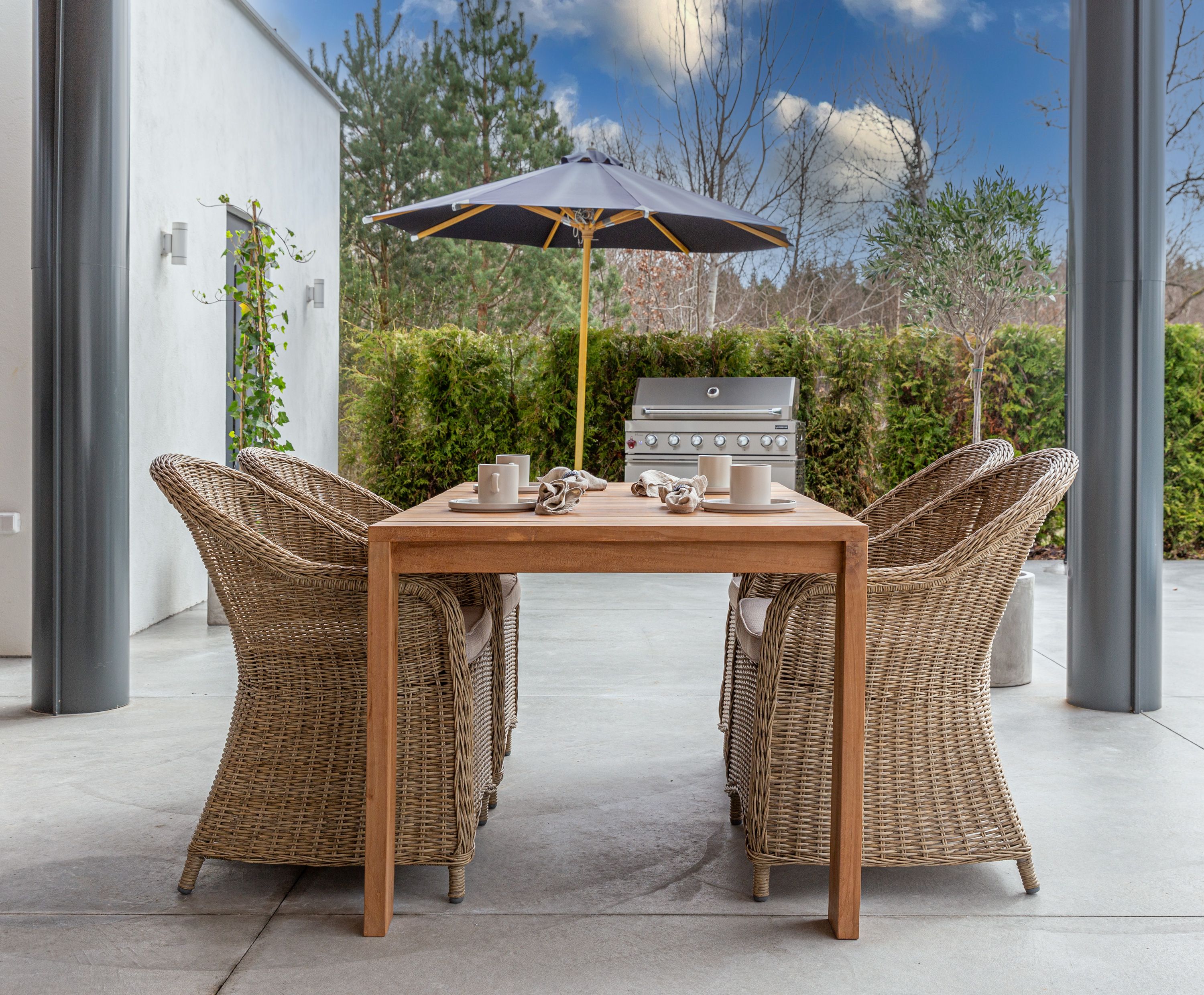 Oasis matbord 160x90cm med Eadson karmstolar