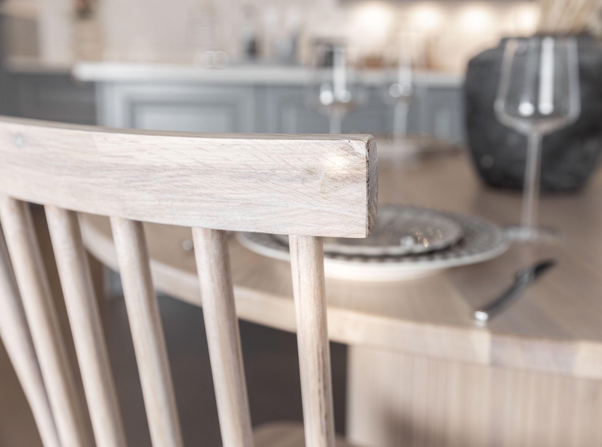 Circle 150 med stol 1 i whitewash