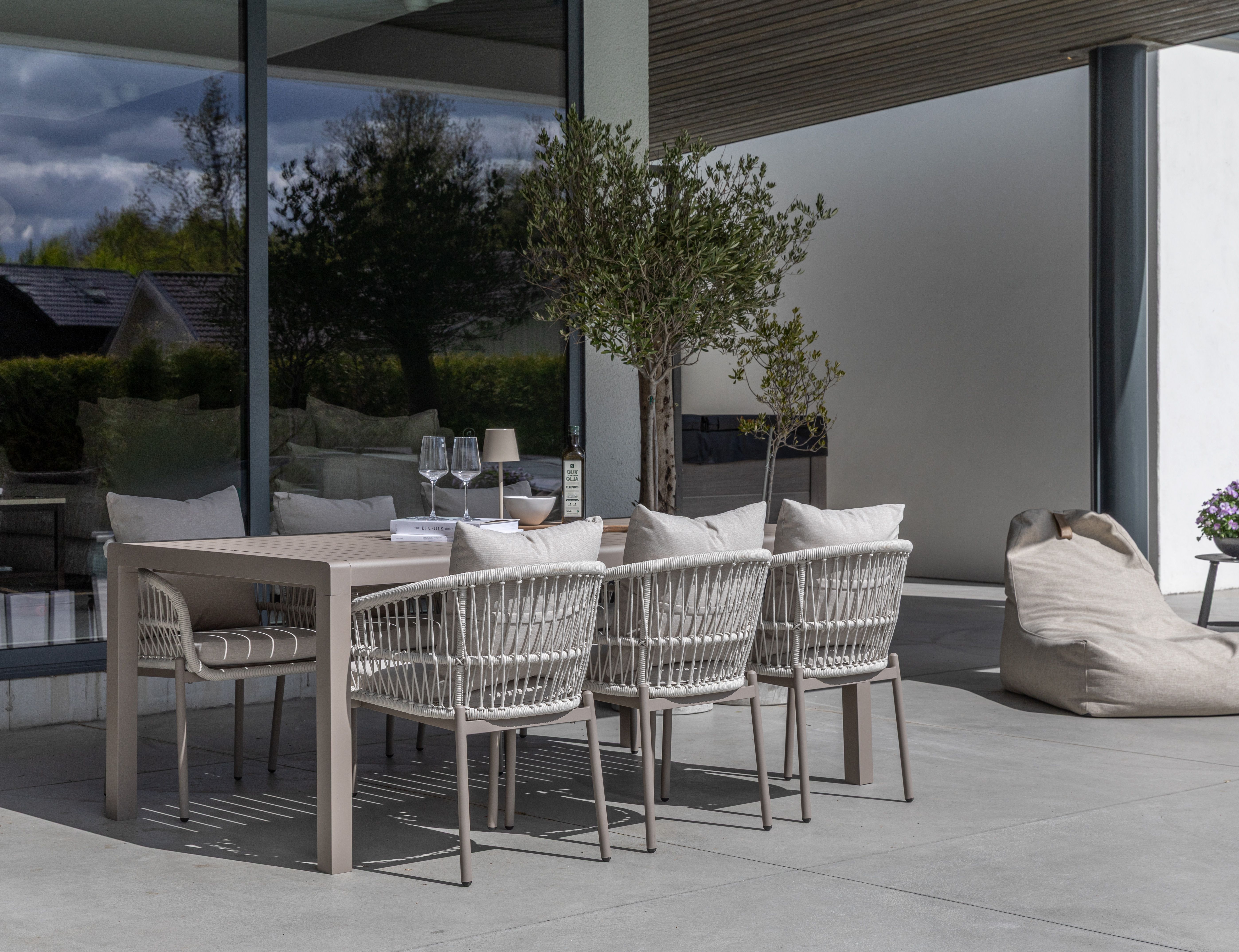 Le graisse matgrupp 253cm med cannes beige